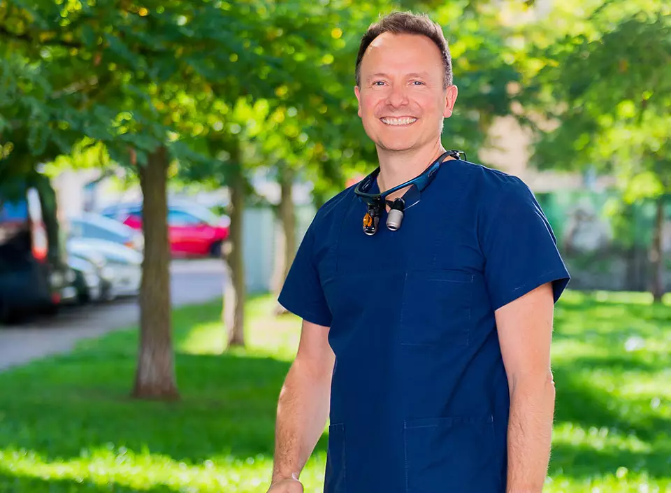 Dr. Andreas Hofmann MSc. - Inhaber und Zahnarzt der Praxis "Zahngesundheit Dessau"